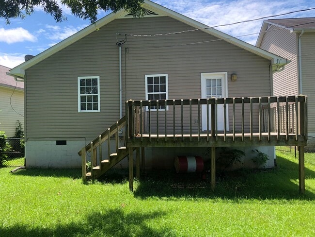 Building Photo - 311 Parker Pl SW
