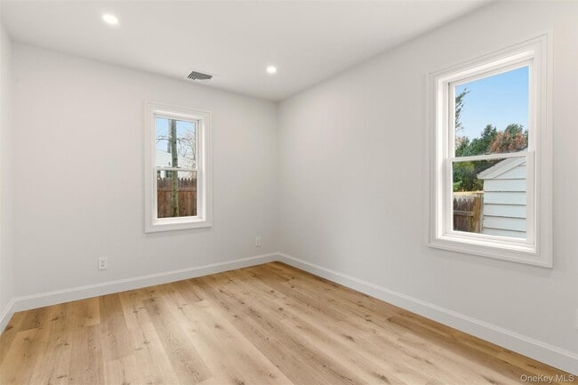 Building Photo - 98 Burt Ave