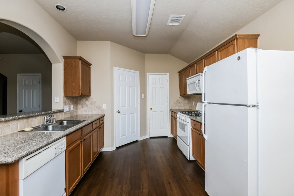 Building Photo - 19642 Brisbane Meadows Ct