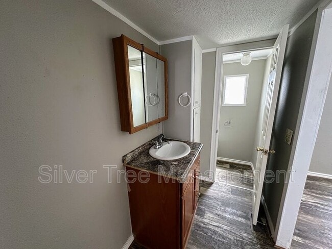 Building Photo - 266 Lark Meadow Dr