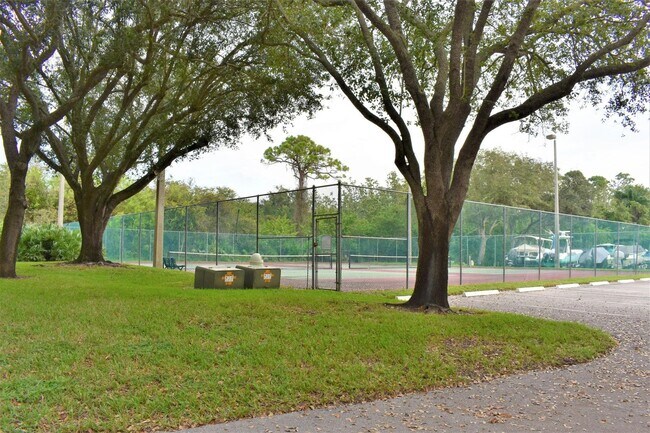 Building Photo - 2502 SE Anchorage Cove