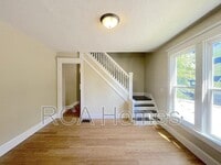 Building Photo - 1555 Barth Ave