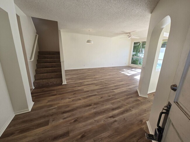 Building Photo - 91-920 Laaulu St #1F