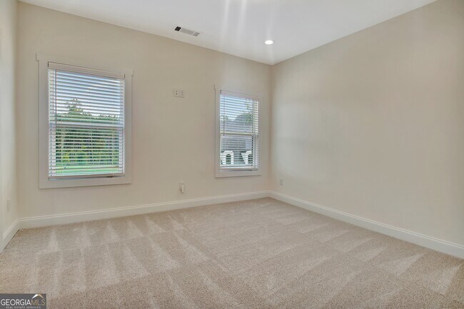 Building Photo - 255 Cicely Wy