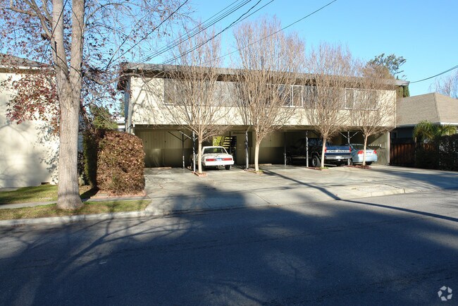 Building Photo - 1622 Latham St