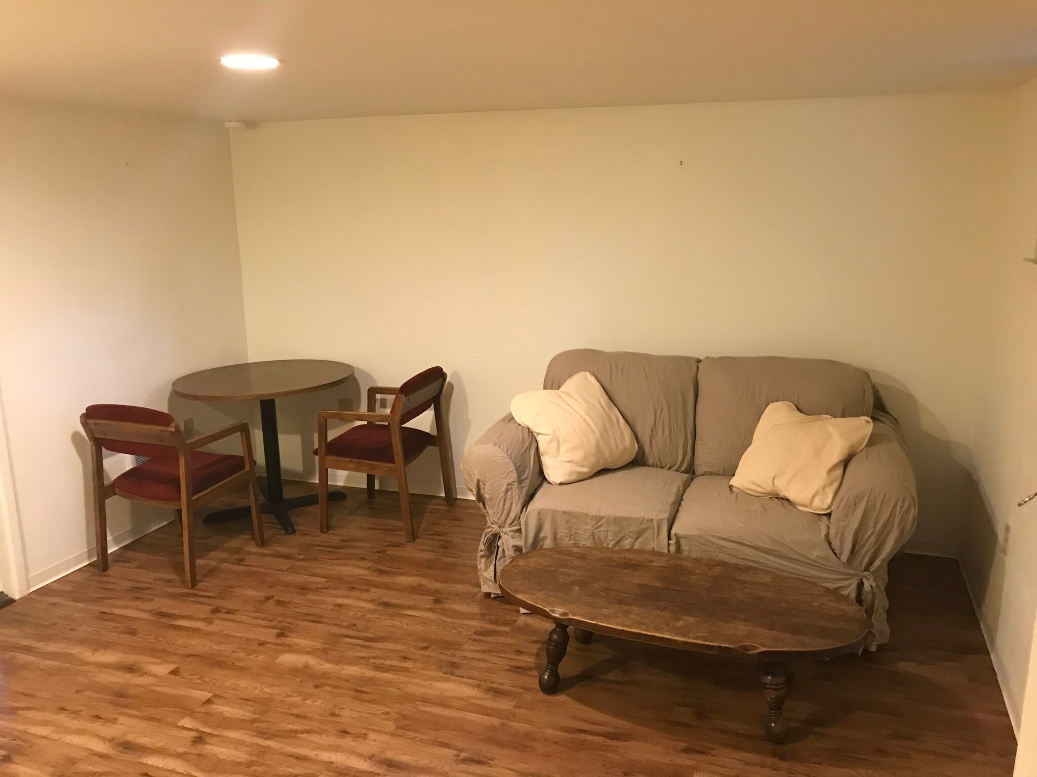 Living room - 1237 Northwest Davis Way