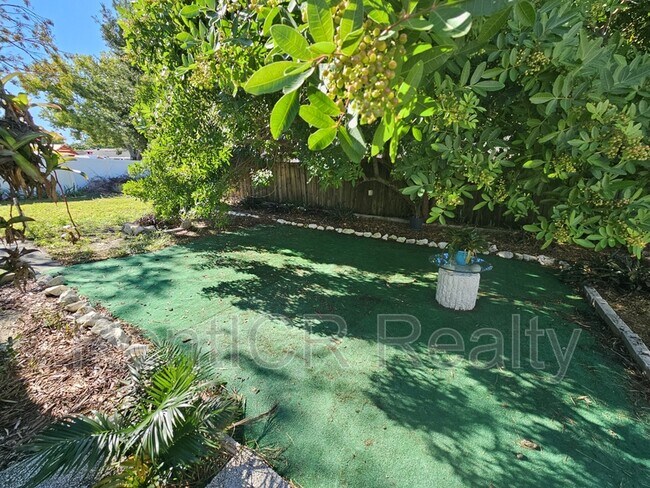 Building Photo - 7734 Candle Dr