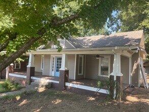 Building Photo - 209 3rd Ave