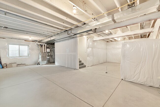 Building Photo - 394 Blackfoot St