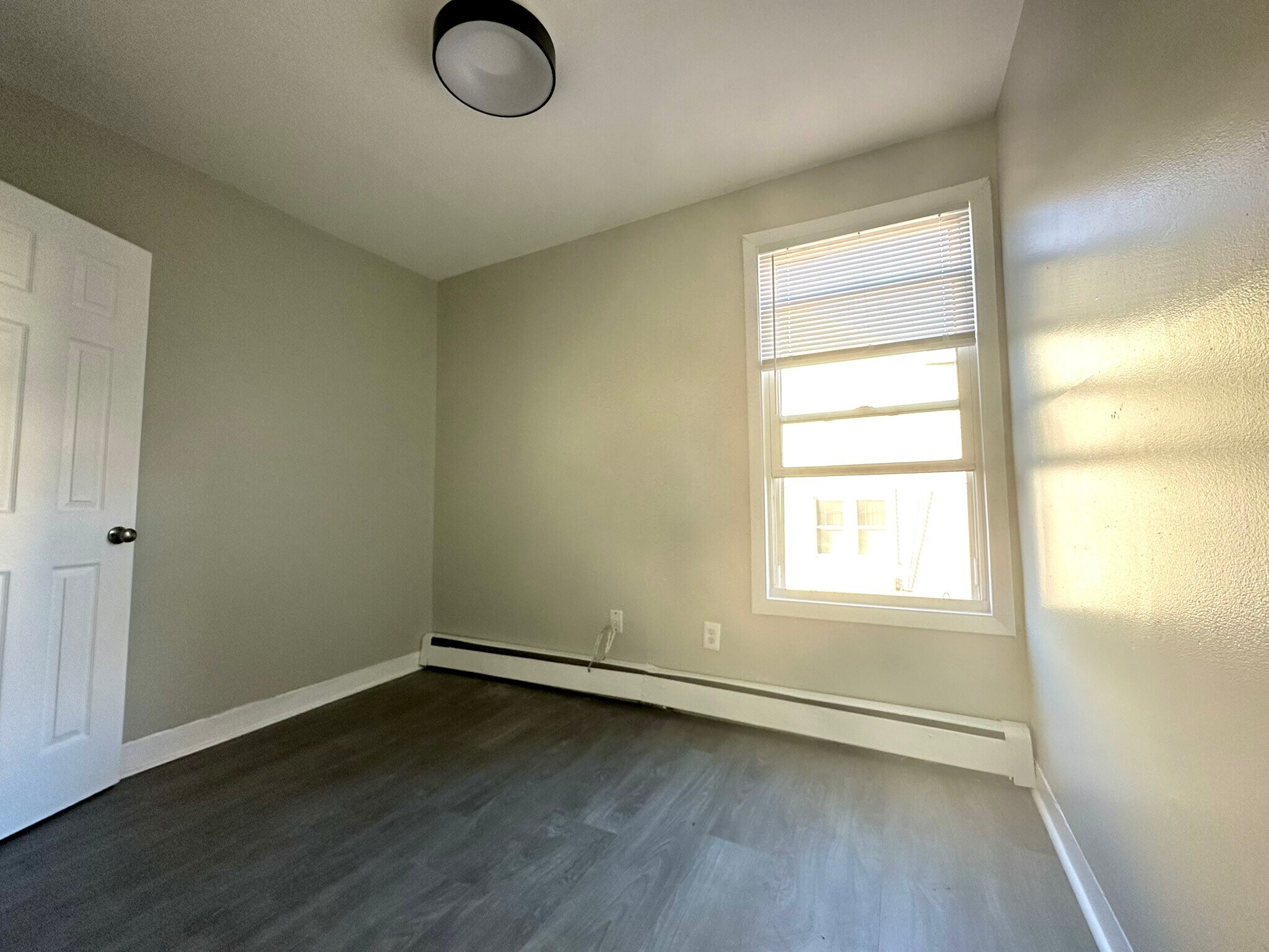 Building Photo - 89 Haven St