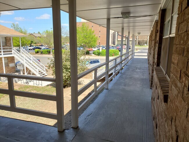 Building Photo - 301 N University Dr
