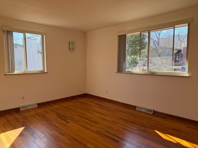 Building Photo - Open and Bright 3BD Home in Desirable Boulder Neighborhood