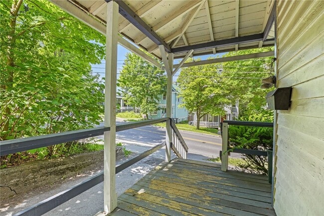Building Photo - 409 S Aurora St