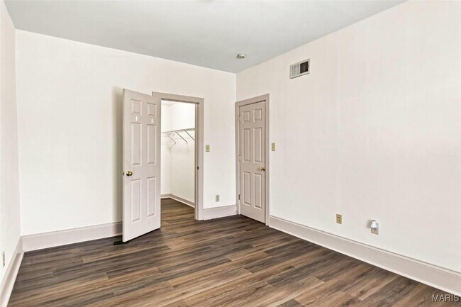 Building Photo - 3654 Shaw Blvd