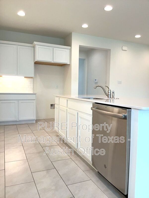 Building Photo - 2305 Twisted Willow Ln
