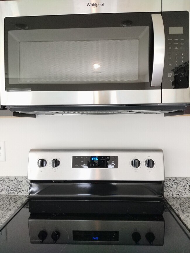 Building Photo - 306 Penn Sta Wy