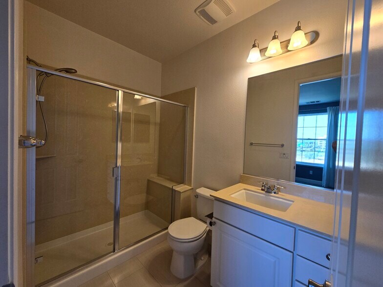 Building Photo - 632 True Wind Way