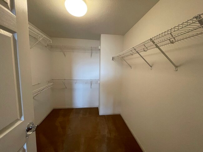 Building Photo - 380 Tesoro Gln