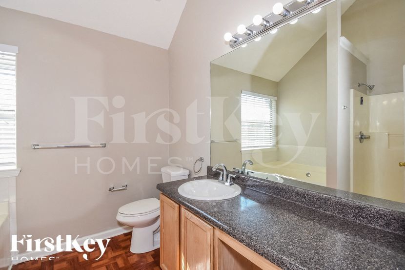 Building Photo - 2332 Rambling Way