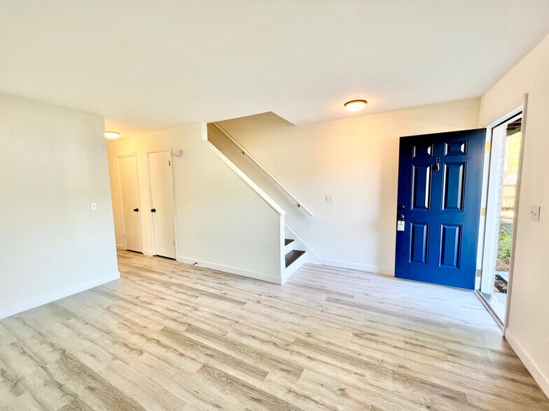 Living Room - 276 Fleming Rd