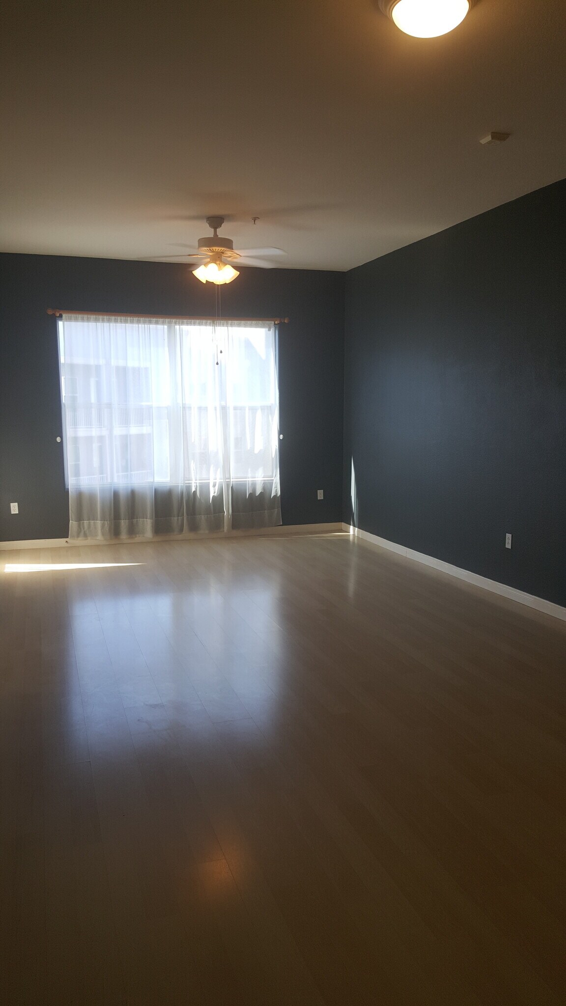 Building Photo - 26 E Serene Ave