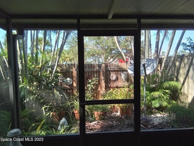 Building Photo - 310 Sherwood Pl