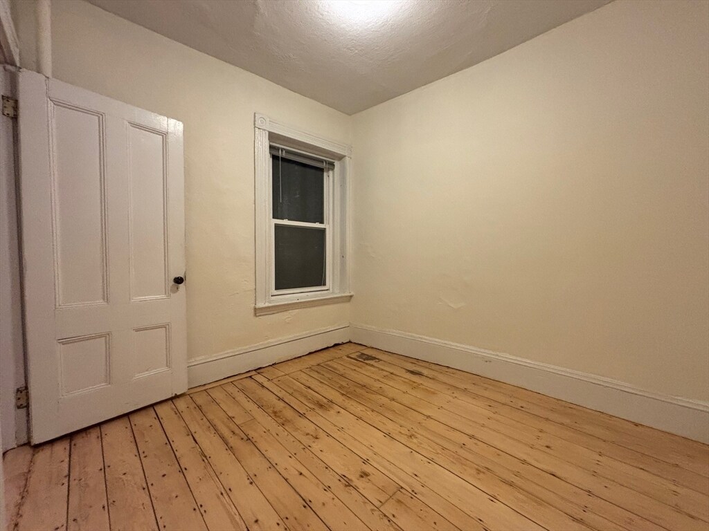 Building Photo - 55 Joy St