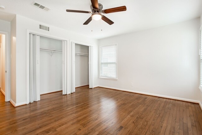 Building Photo - Updated 3 Bedroom, 1 Bath Home in Casa View