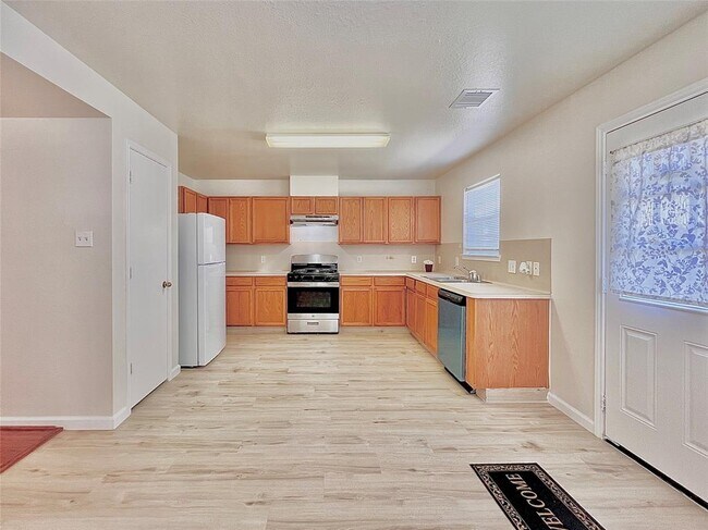 Building Photo - 9603 Milas Way