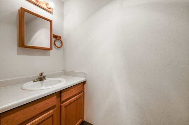 Building Photo - 2829 SE 90th Pl