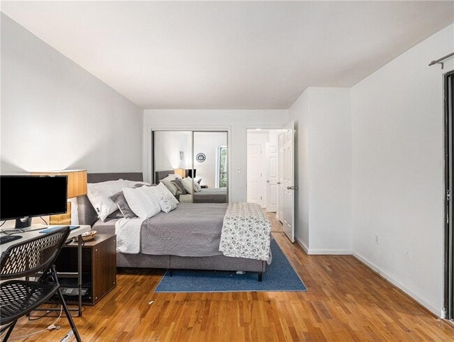 Building Photo - 3307 Pine Heights Dr NE