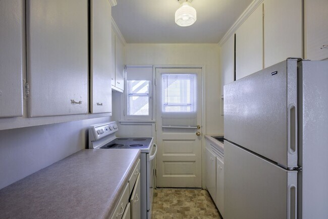 Building Photo - 5508 Corby St