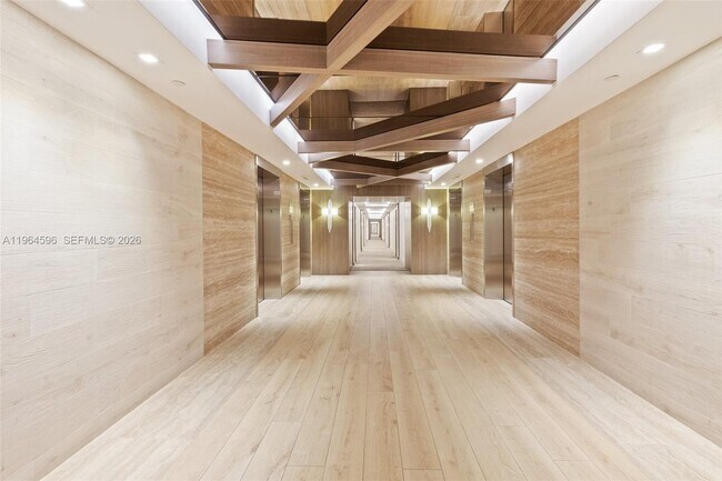 Building Photo - 2301 Collins Ave