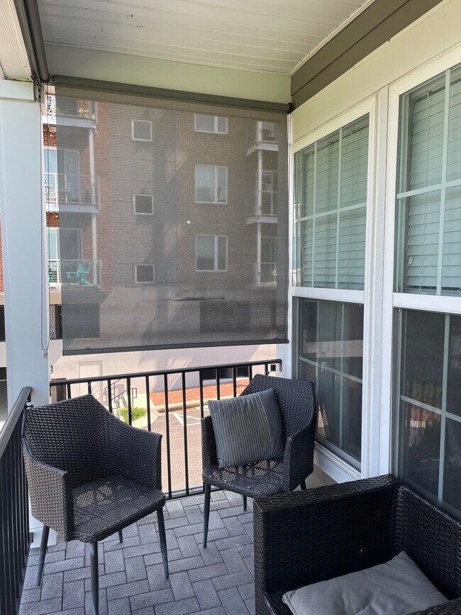 Building Photo - 2 Capital Trail Row