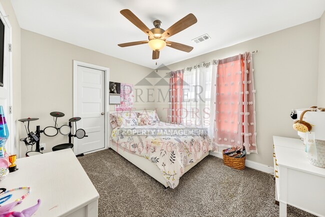 Building Photo - 6897 Omaha Dr