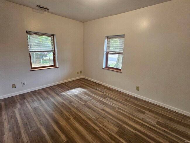 Building Photo - 128 N Roosevelt St