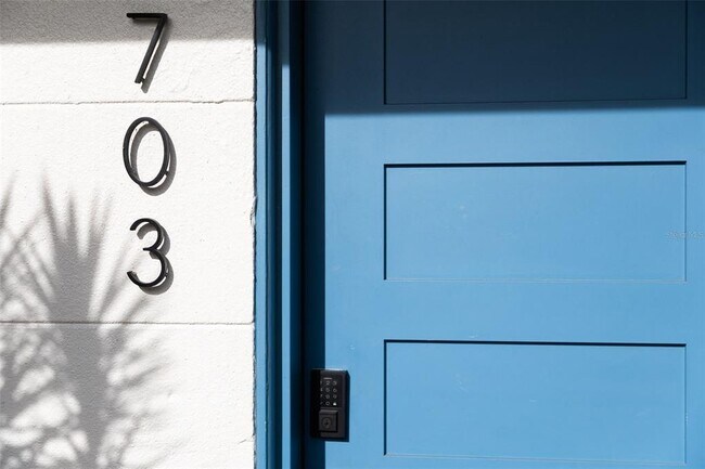 Building Photo - 703 Whitfield Ave