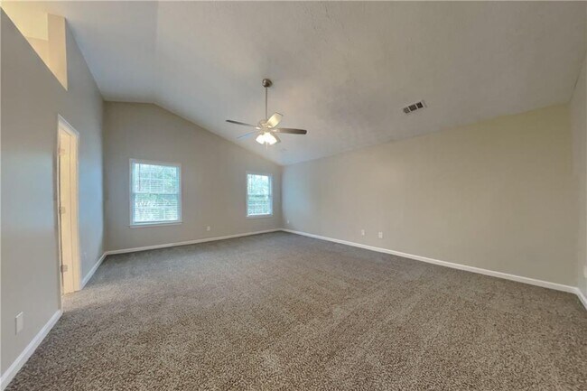 Building Photo - 3282 Summit Glen Dr