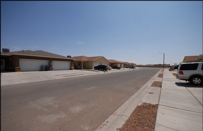 Building Photo - 14302 Pancho Gonzalez Ct