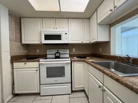 Building Photo - 7625 Tam Oshanter Blvd