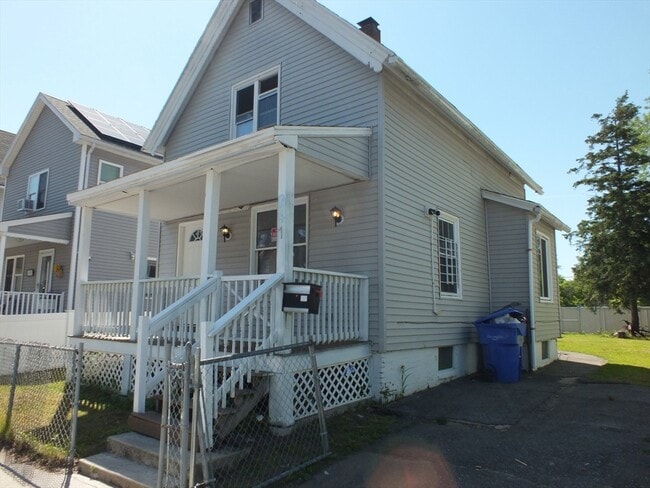 Building Photo - 241 Tyler St