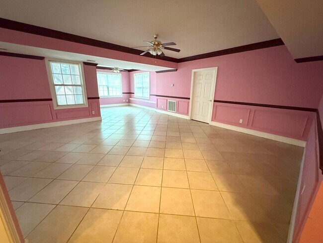 Building Photo - Beautiful Single-Family Home with Finished Basement & Fenced Backyard