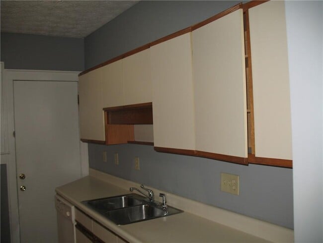 Building Photo - 789 Frederica St NE