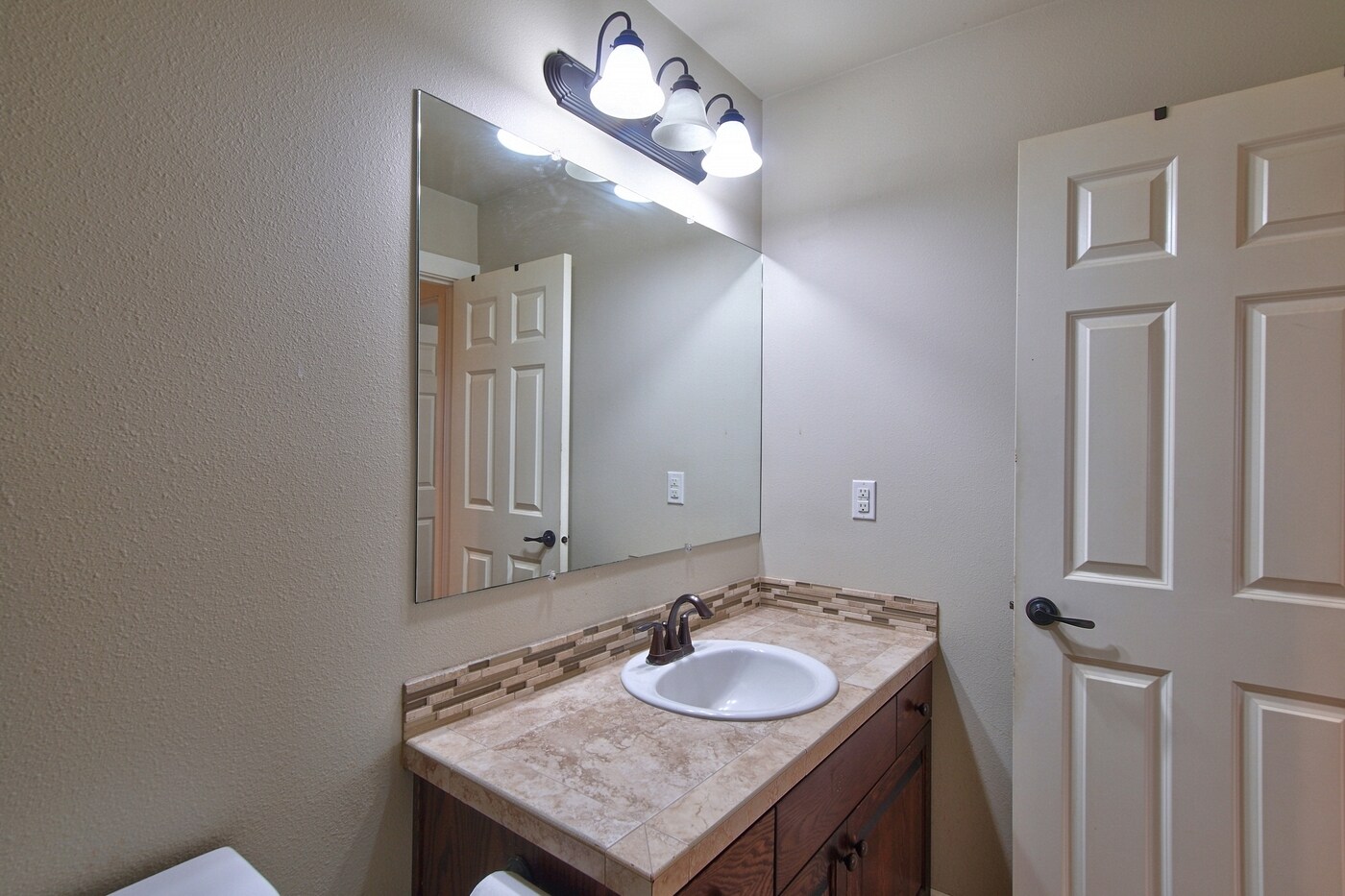 Building Photo - 17536 SW Parkway Ct