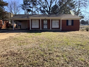 Building Photo - 4180 Kerwin Dr