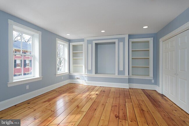 Building Photo - 236 Mercer St