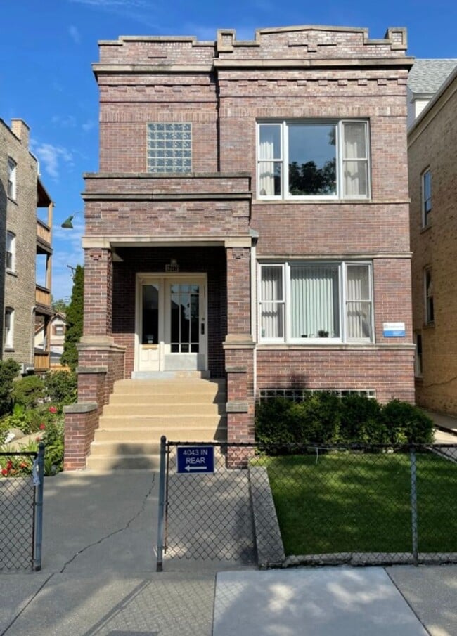 Building Photo - 4041 N Monticello Ave