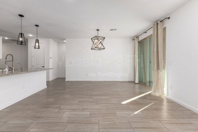 Building Photo - 35394 N Perennial St