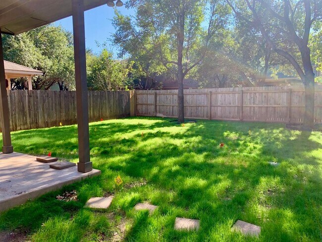 Building Photo - 1509 Huckleberry Ln