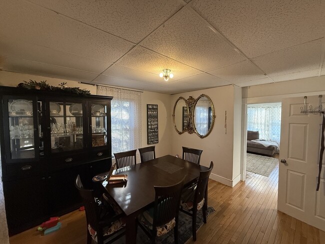 Building Photo - 76 Fowle St